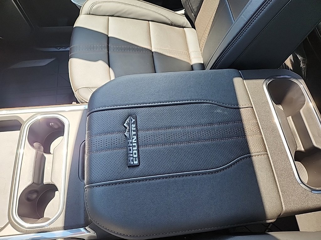 2026 Chevrolet Silverado 2500 HD High Country - Photo 36