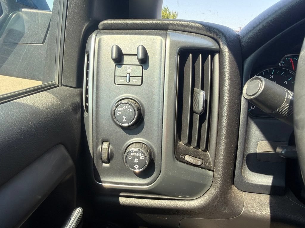 2015 Chevrolet Silverado 1500 LT - Photo 13
