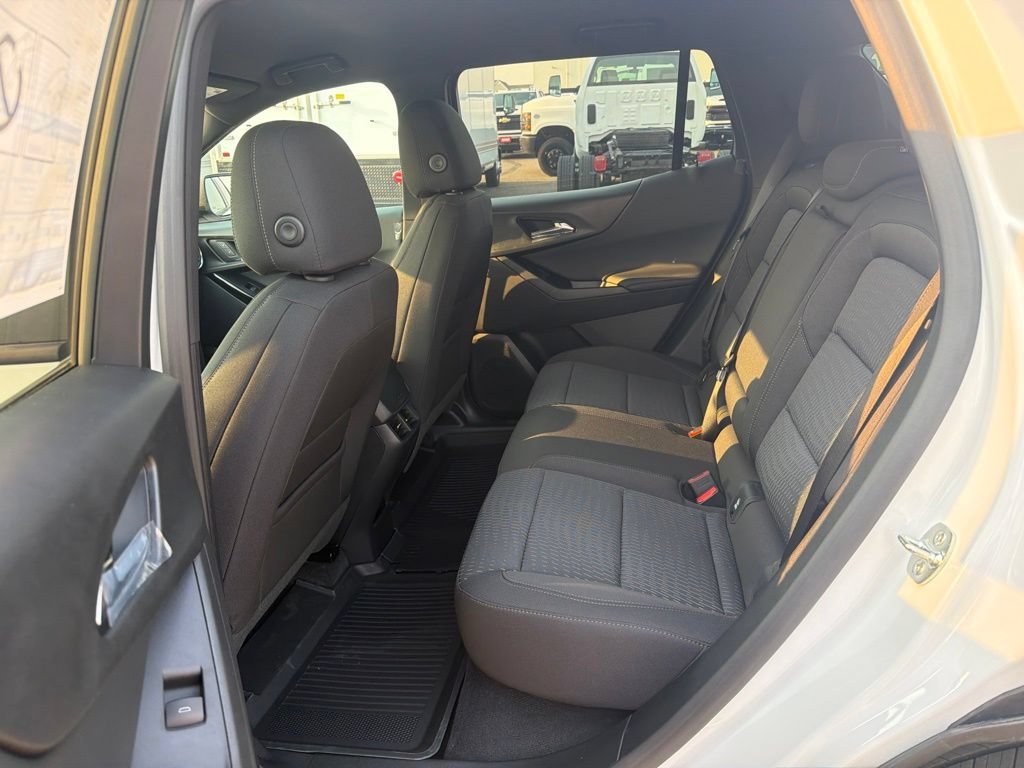 2027 Chevrolet Equinox LT - Photo 28