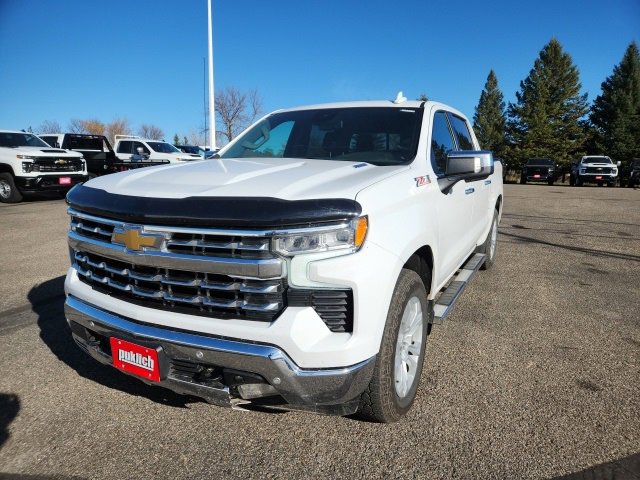 2023 Chevrolet Silverado 1500 LTZ photo 2