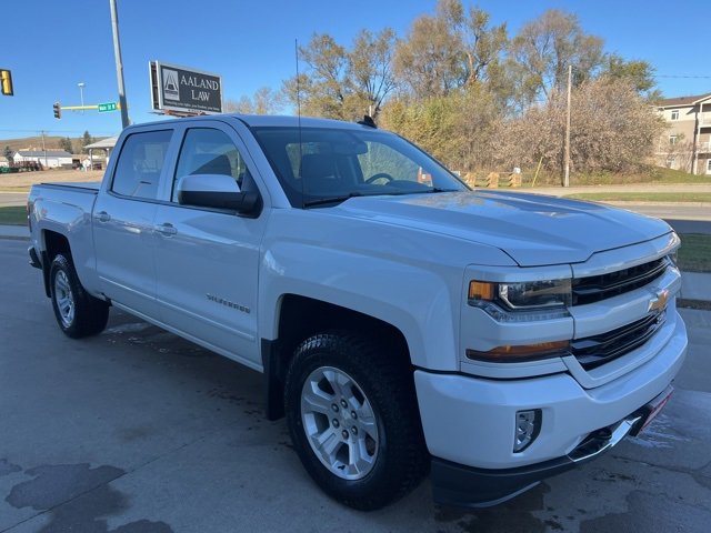 2018 Chevrolet Silverado 1500 LT photo 4