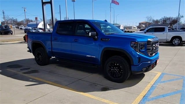 Used 2022 GMC Sierra 1500 AT4X with VIN 3GTUUFEL8NG556538 for sale in Valley City, ND