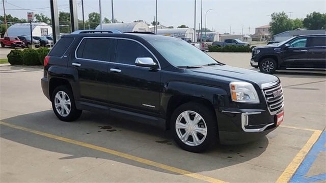 Used 2017 GMC Terrain SLT with VIN 2GKFLUEK0H6319540 for sale in Valley City, ND