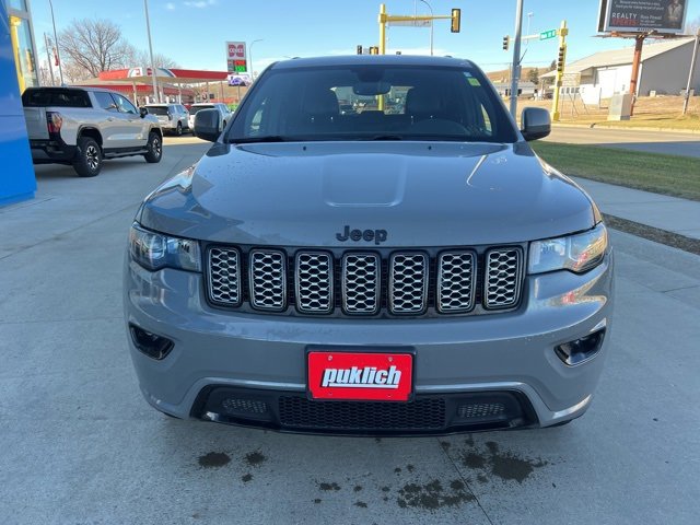 2020 Jeep Grand Cherokee Altitude photo 3