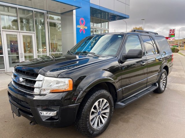 Used 2017 Ford Expedition XLT with VIN 1FMJU1JT8HEA35192 for sale in Valley City, ND