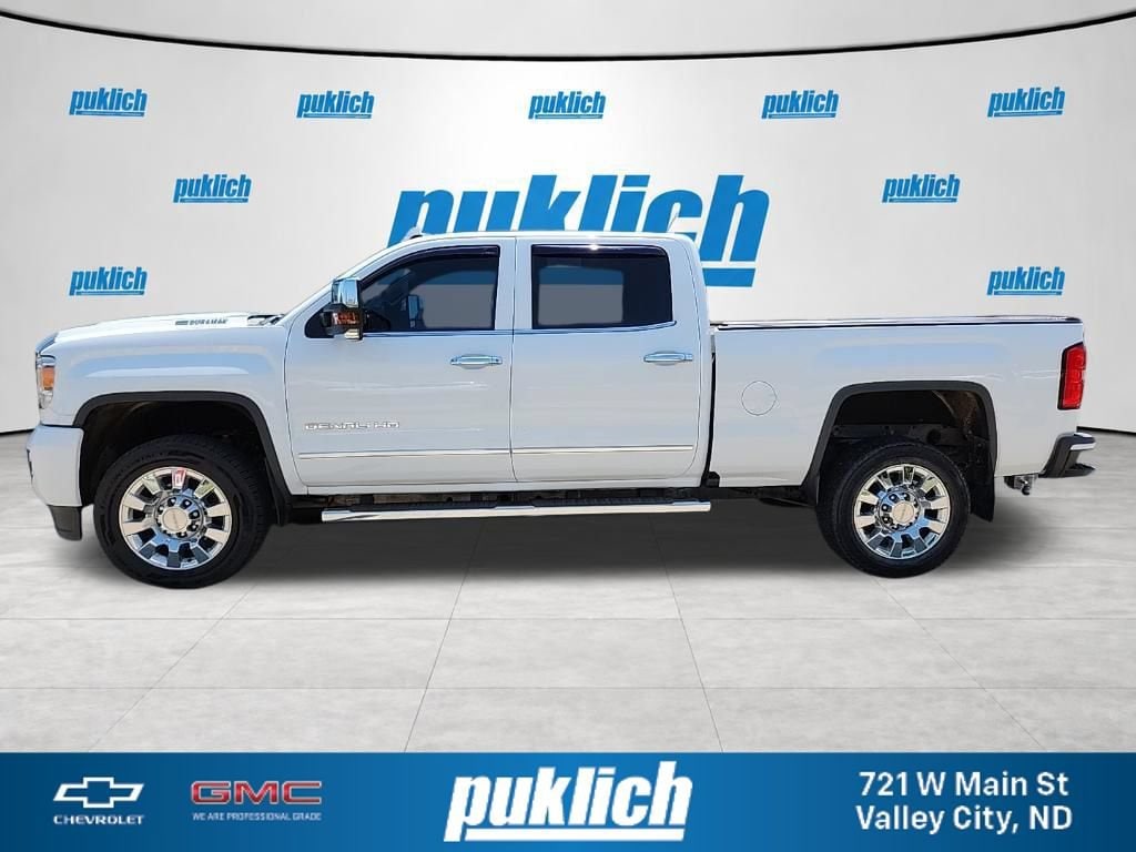 Summit White 2018 GMC Sierra 2500HD Pickup Truck Four-Wheel Drive Automatic