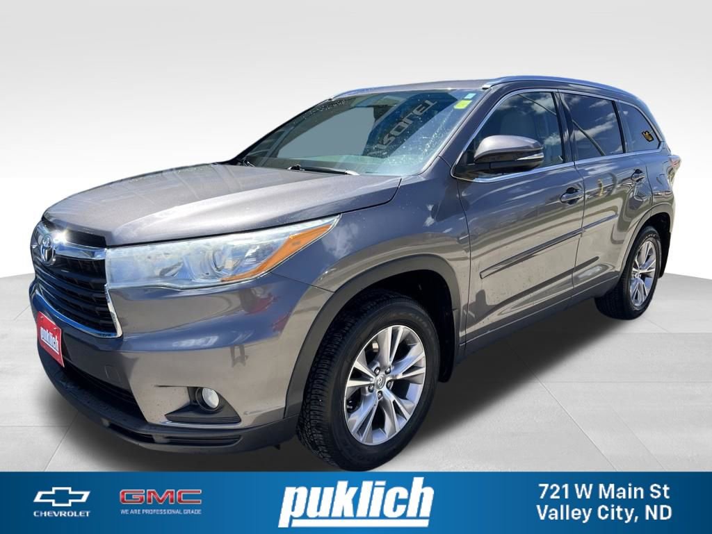 Gray 2015 Toyota Highlander XLE SUV / Crossover Front-Wheel Drive Automatic
