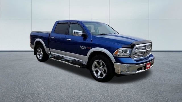 Used 2017 RAM Ram 1500 Pickup Laramie with VIN 1C6RR7NM6HS653621 for sale in Valley City, ND