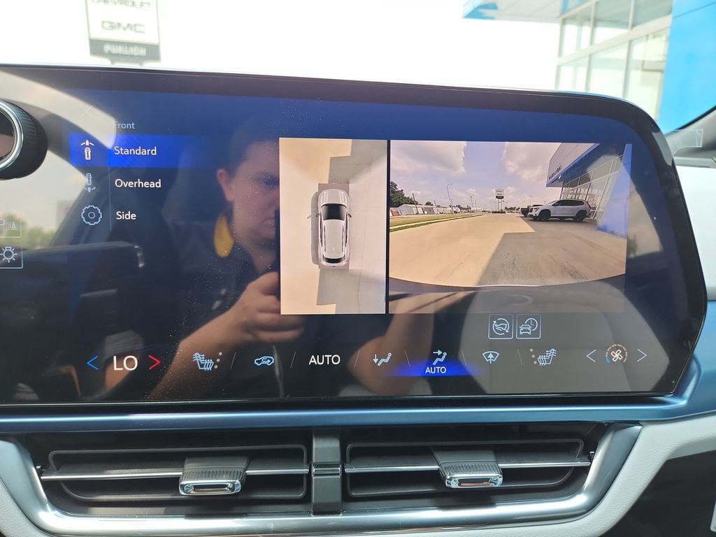2025 Chevrolet Equinox EV LT - Photo 23