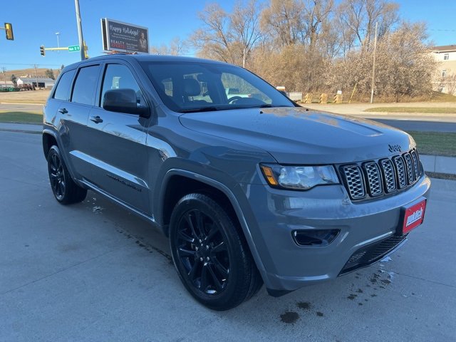 2020 Jeep Grand Cherokee Altitude photo 4