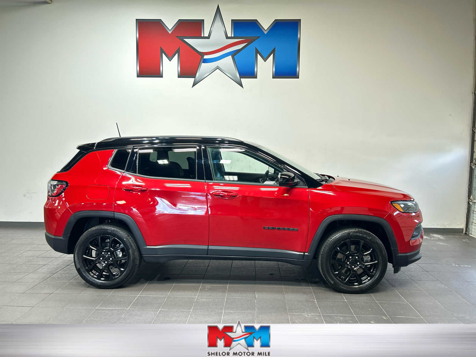 Used 2023 Jeep Compass Latitude SUV