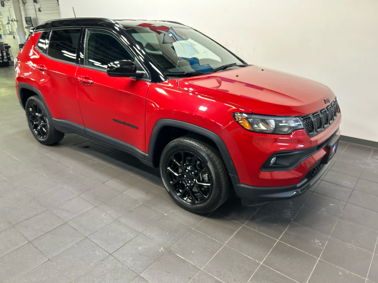 Used 2023 Jeep Compass Latitude SUV