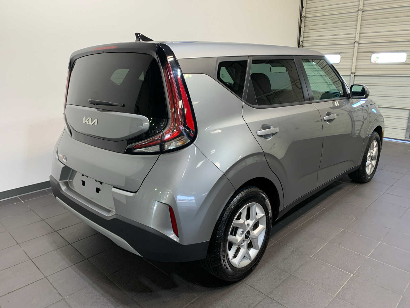 2023 Kia Soul LX photo 3