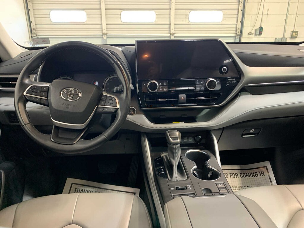 Used 2023 Toyota Highlander XLE SUV