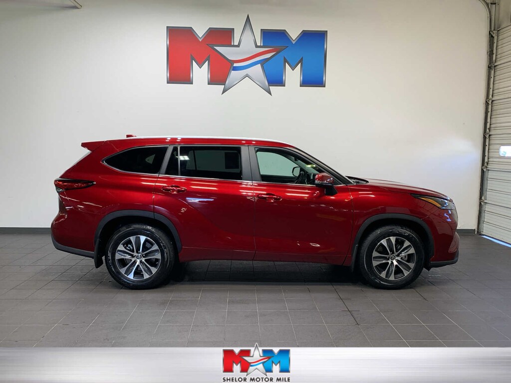 Used 2023 Toyota Highlander XLE SUV