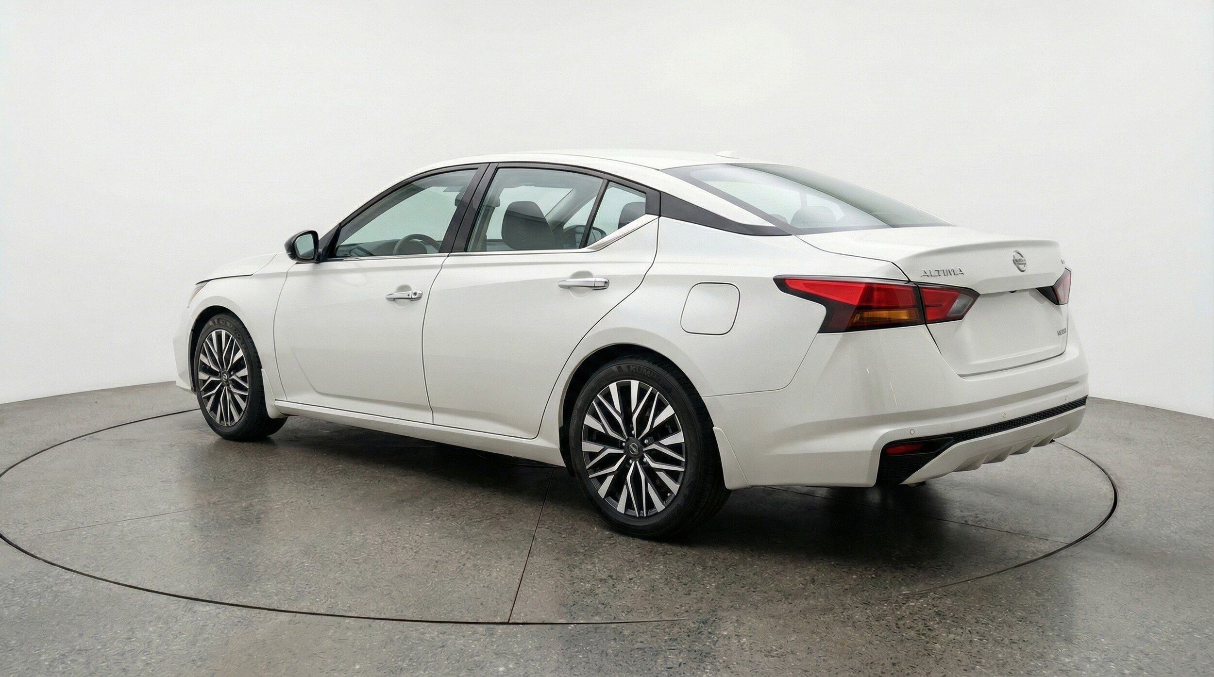 Thumbnail: 2025 Nissan Altima - 5