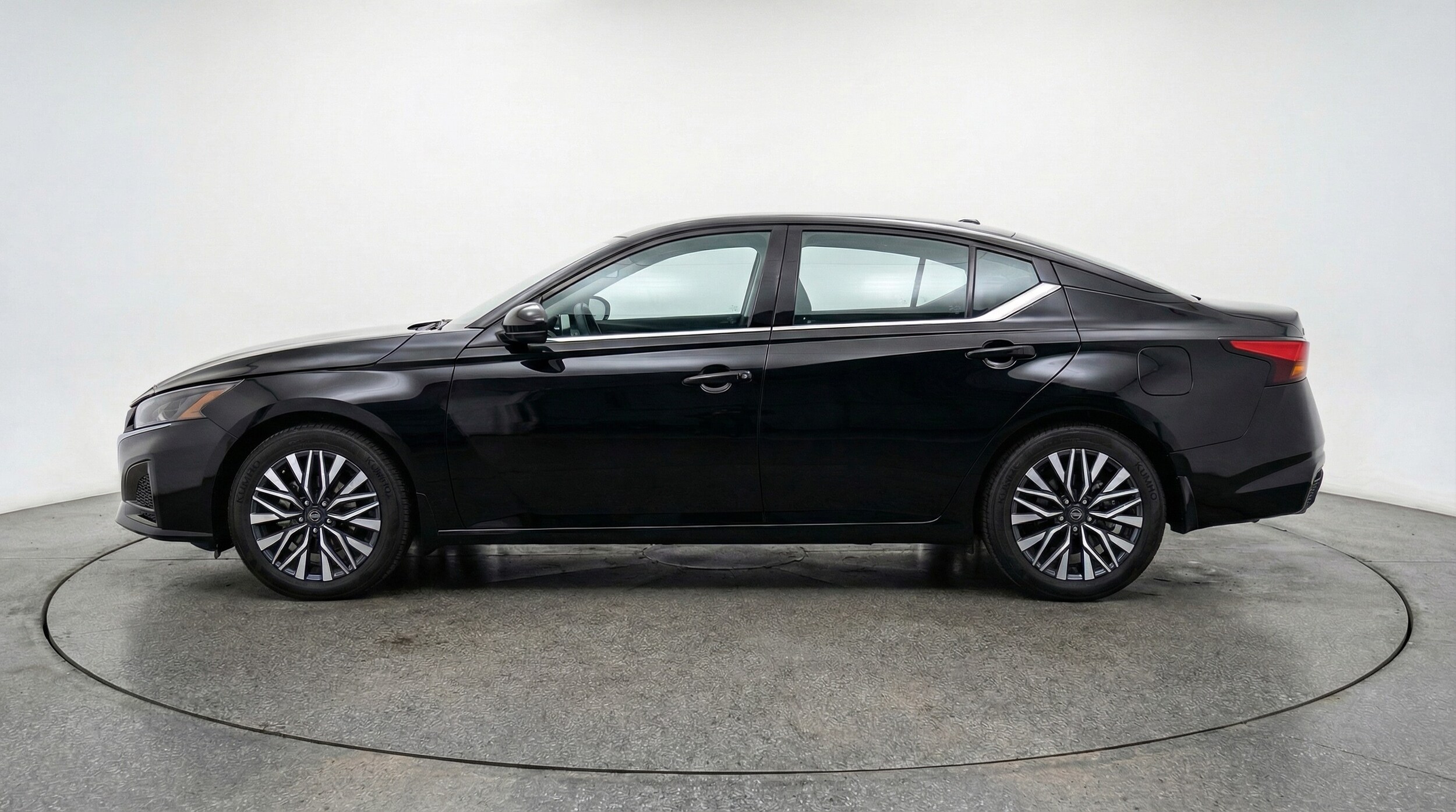 Thumbnail: 2026 Nissan Altima - 4