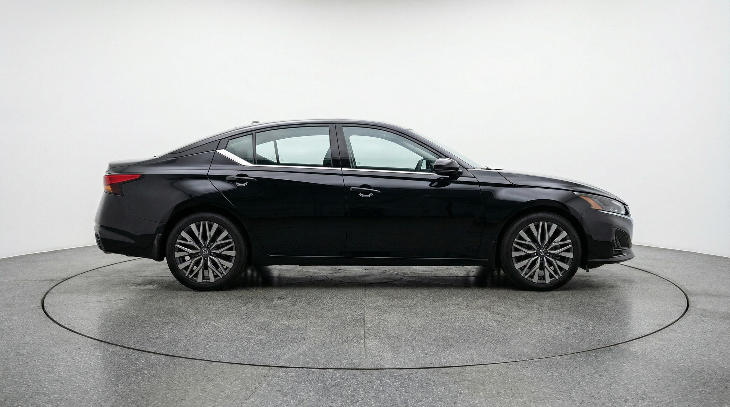 Thumbnail: 2025 Nissan Altima - 8