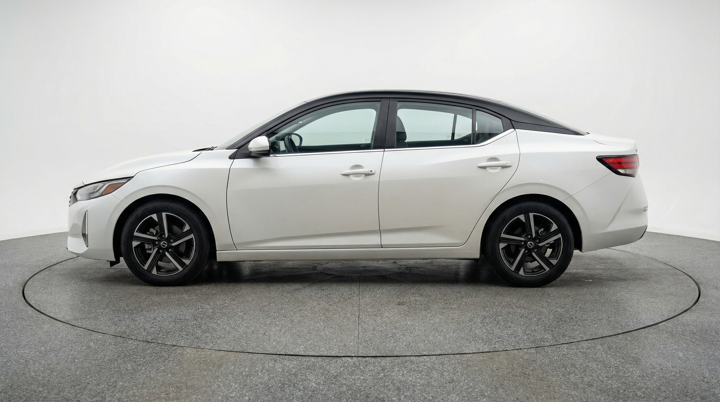 Thumbnail: 2025 Nissan Sentra - 4