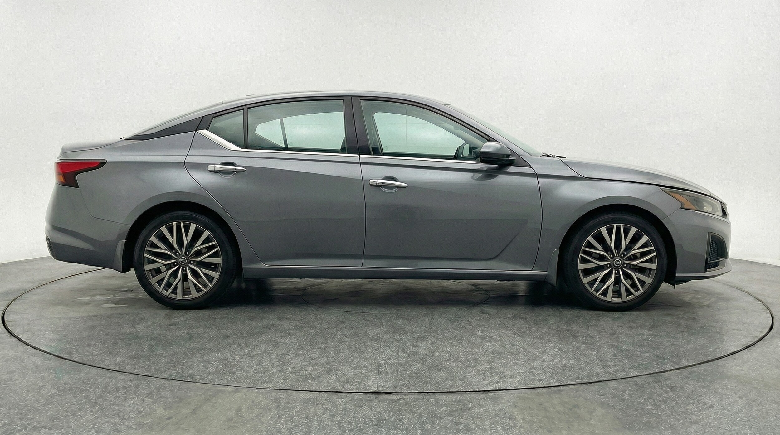 Thumbnail: 2025 Nissan Altima - 8