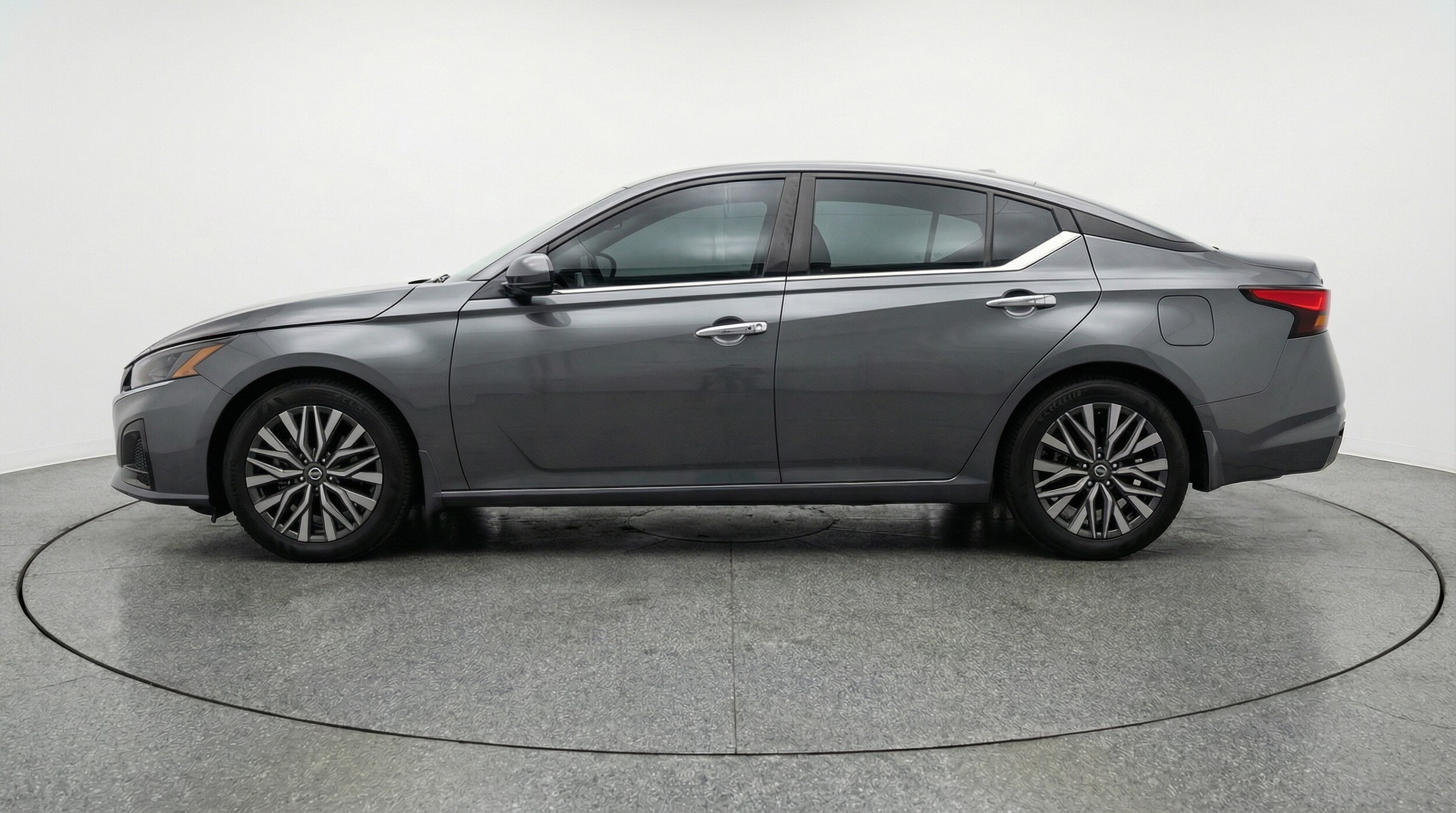 Thumbnail: 2025 Nissan Altima - 4