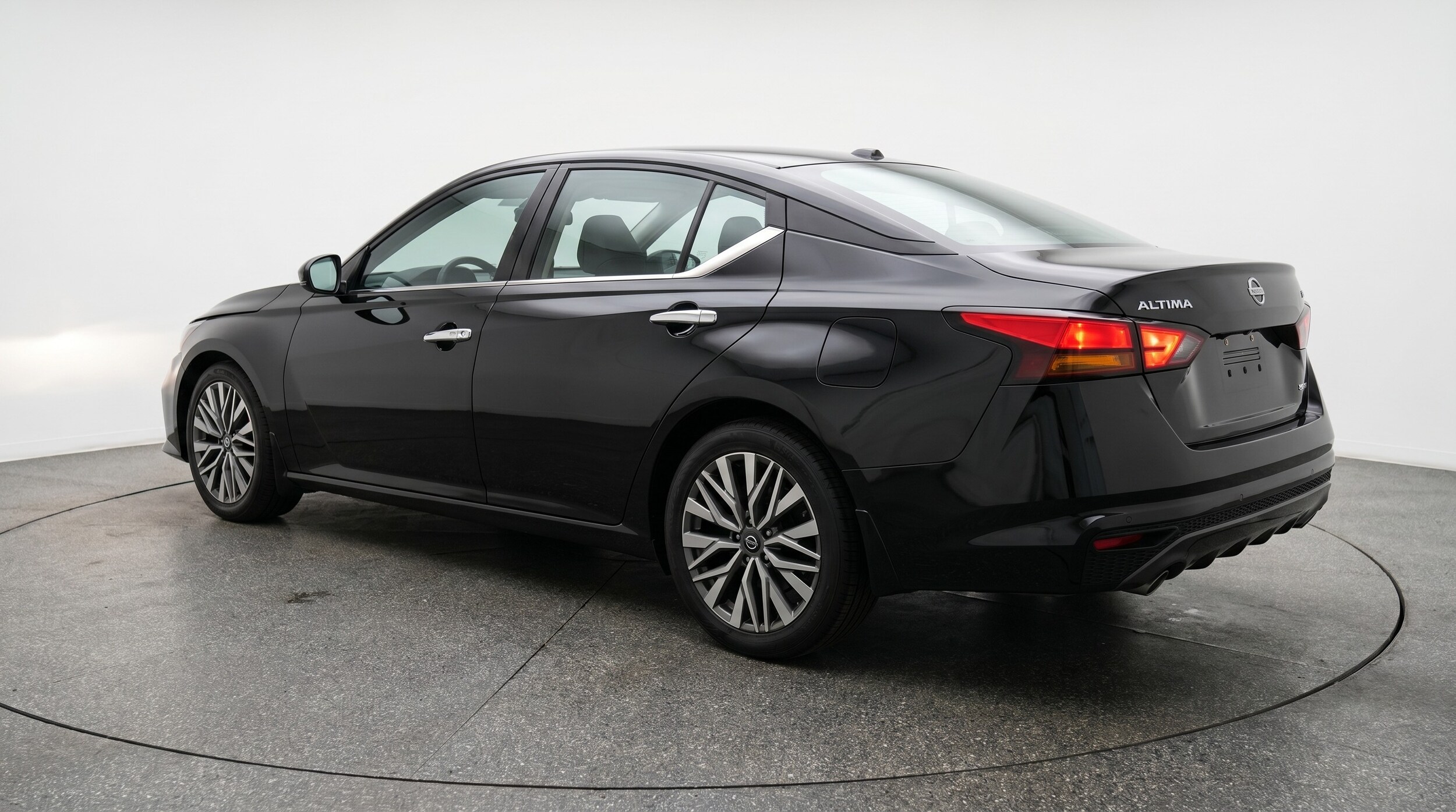 Thumbnail: 2025 Nissan Altima - 5