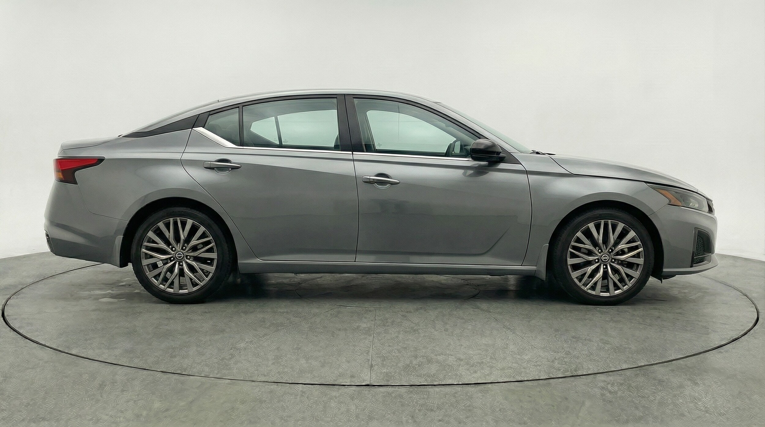Thumbnail: 2025 Nissan Altima - 8