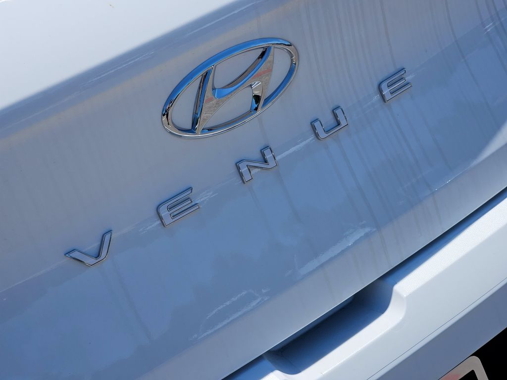 2026 Hyundai Venue SEL - Photo 11