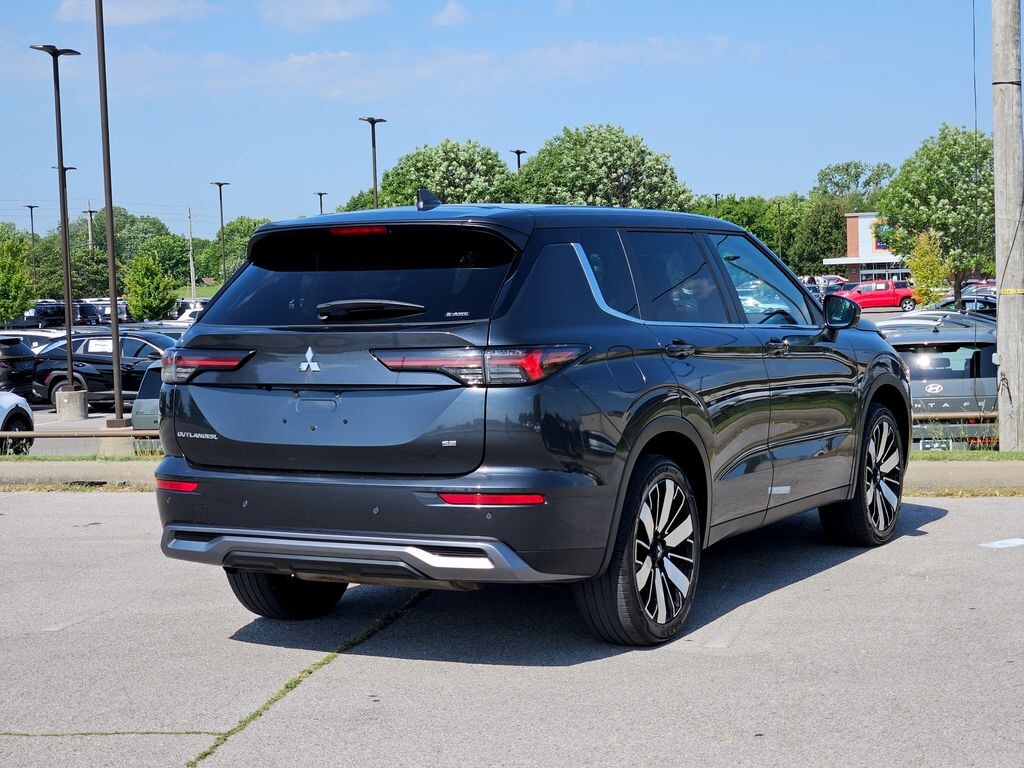 Used 2025 Mitsubishi Outlander SE SUV