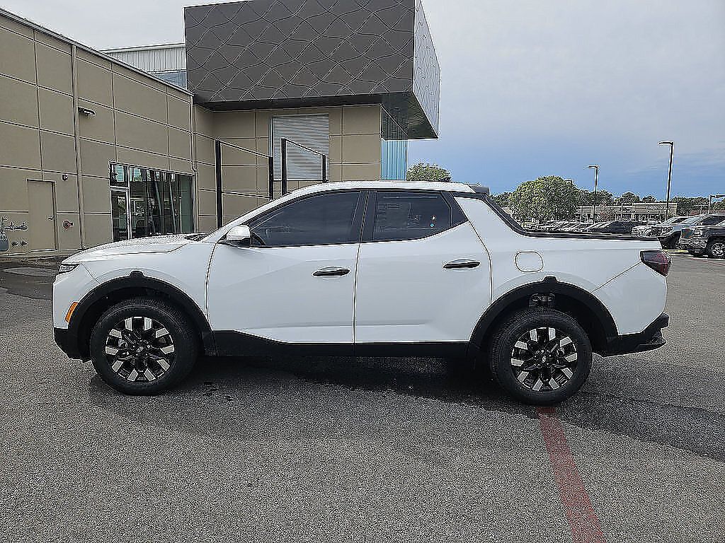 New 2027 Hyundai Santa Cruz SE Truck