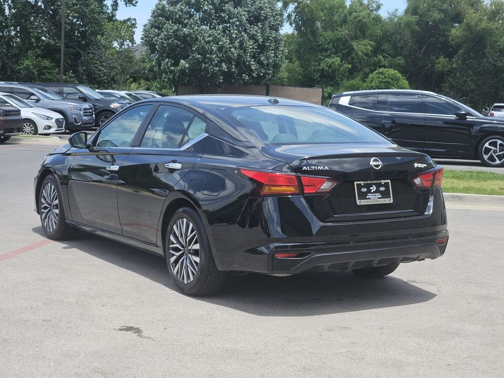 Used 2025 Nissan Altima 2.5 SV Sedan