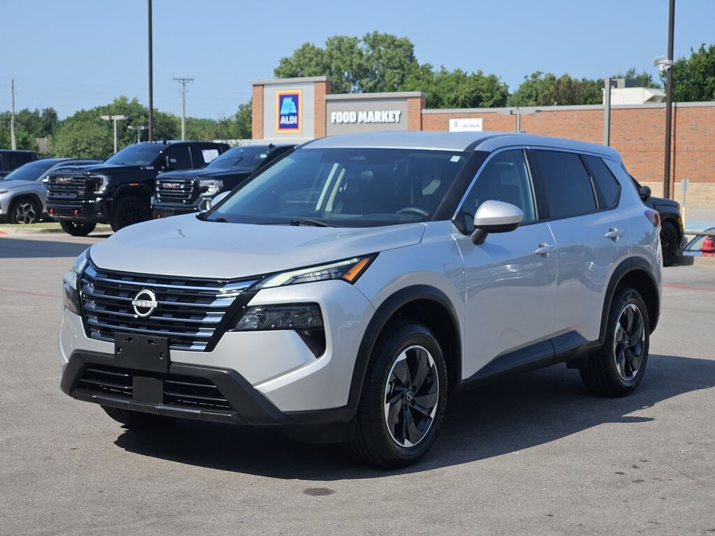 Used 2024 Nissan Rogue SV SUV