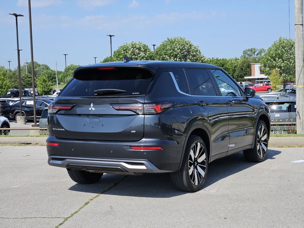 Used 2025 Mitsubishi Outlander SE SUV