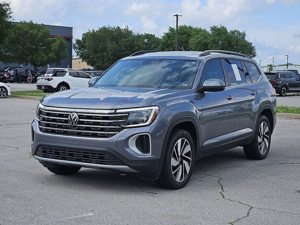 Used 2024 Volkswagen Atlas 2.0T SE w/Technology SUV