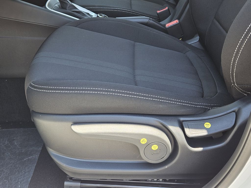 2026 Hyundai Venue SEL - Photo 23