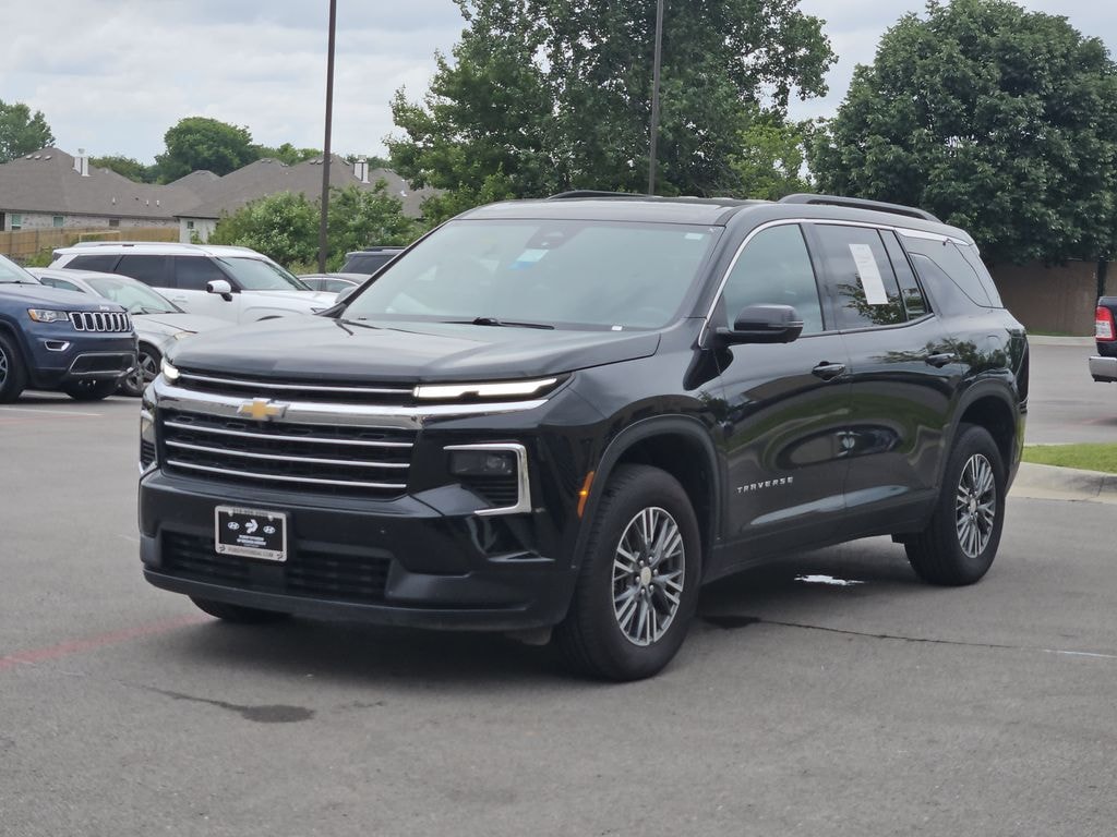 Used 2024 Chevrolet Traverse LT SUV
