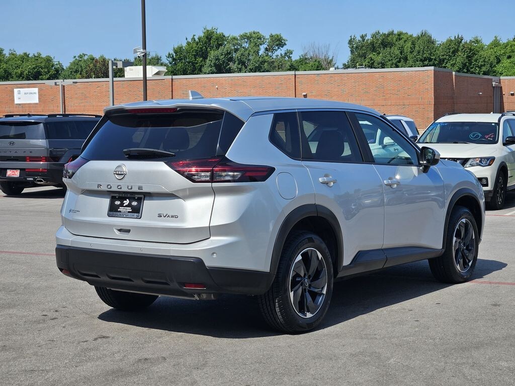 Used 2024 Nissan Rogue SV SUV