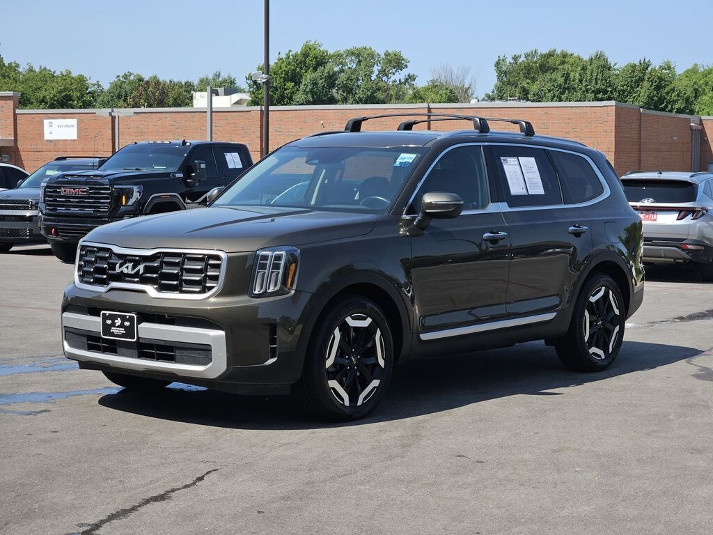 Used 2025 Kia Telluride S SUV
