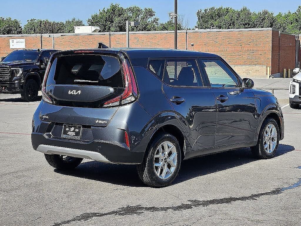 Used 2024 Kia Soul LX Hatchback