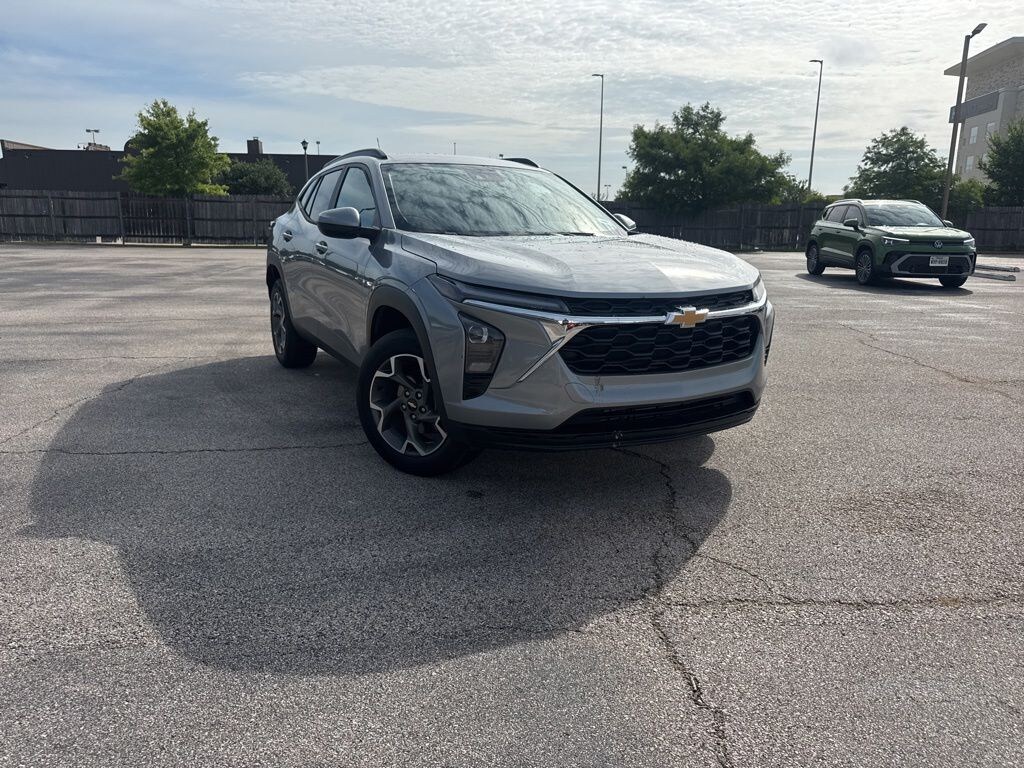 Used 2026 Chevrolet Trax LT SUV