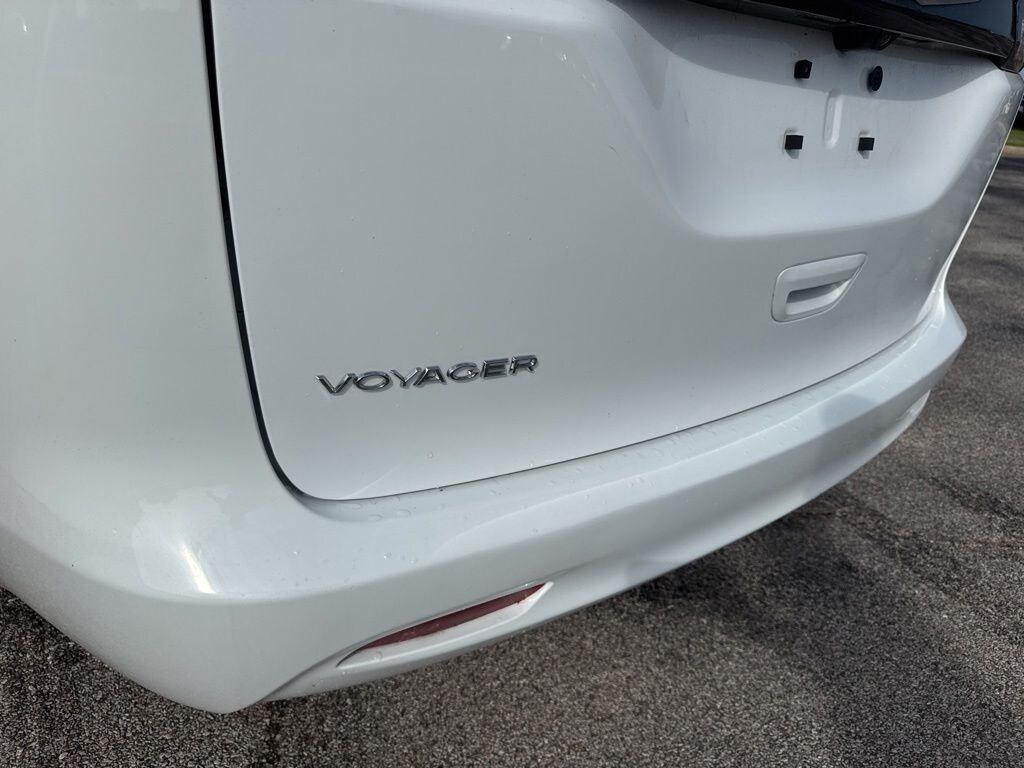 Used 2024 Chrysler Voyager LX Minivan/Van