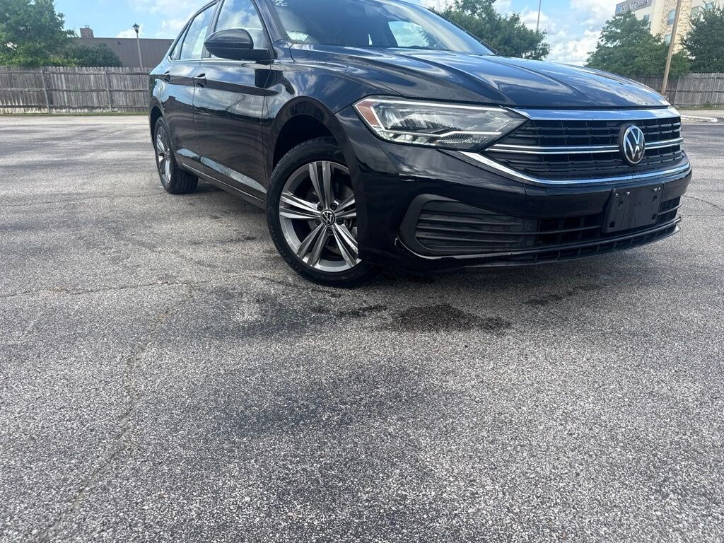 Certified 2024 Volkswagen Jetta 1.5T SE Sedan