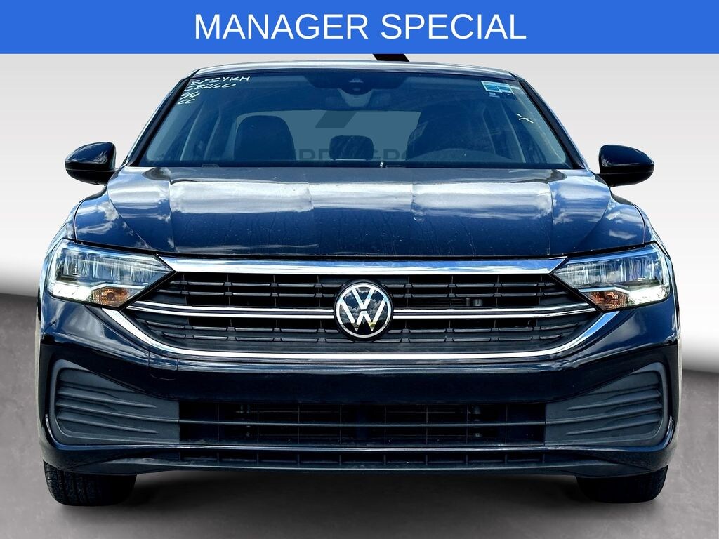 Certified 2023 Volkswagen Jetta 1.5T SE Sedan
