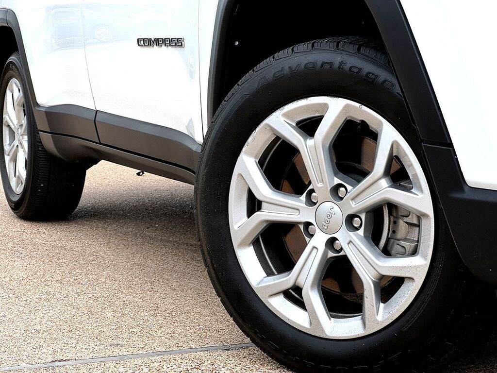 Used 2024 Jeep Compass Latitude SUV