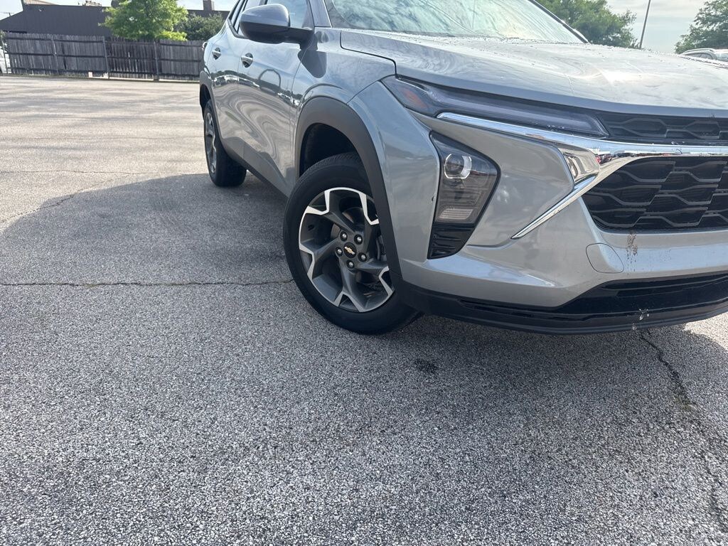 Used 2026 Chevrolet Trax LT SUV