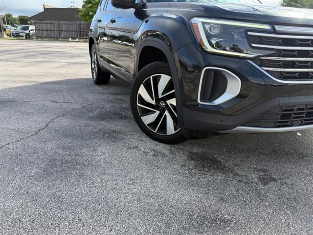 Certified 2024 Volkswagen Atlas SE
