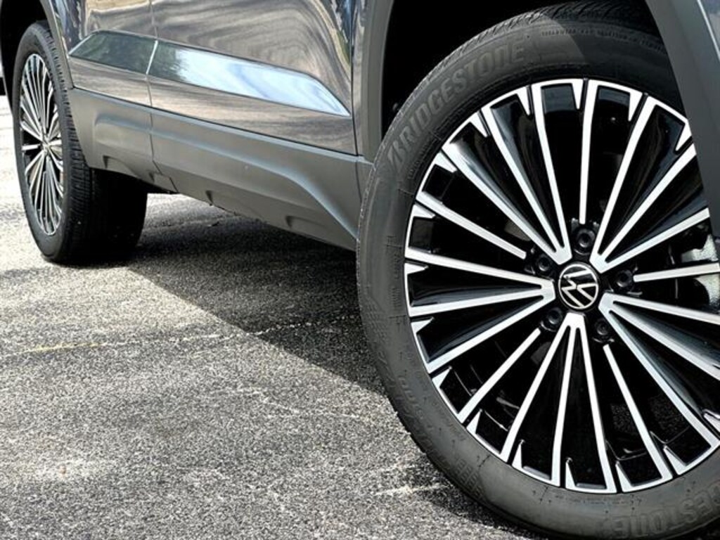 Certified 2025 Volkswagen Taos SE SUV