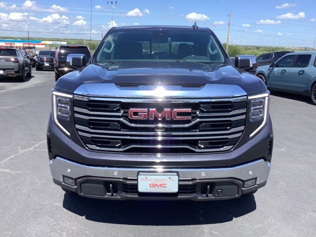 Used 2023 GMC Sierra 1500 SLT with VIN 3GTUUDE89PG215782 for sale in Pleasanton, TX