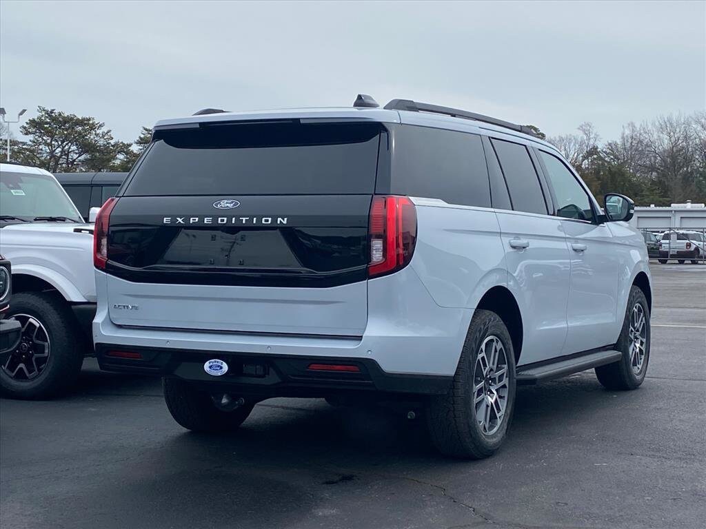 New 2026 Ford Expedition Active SUV