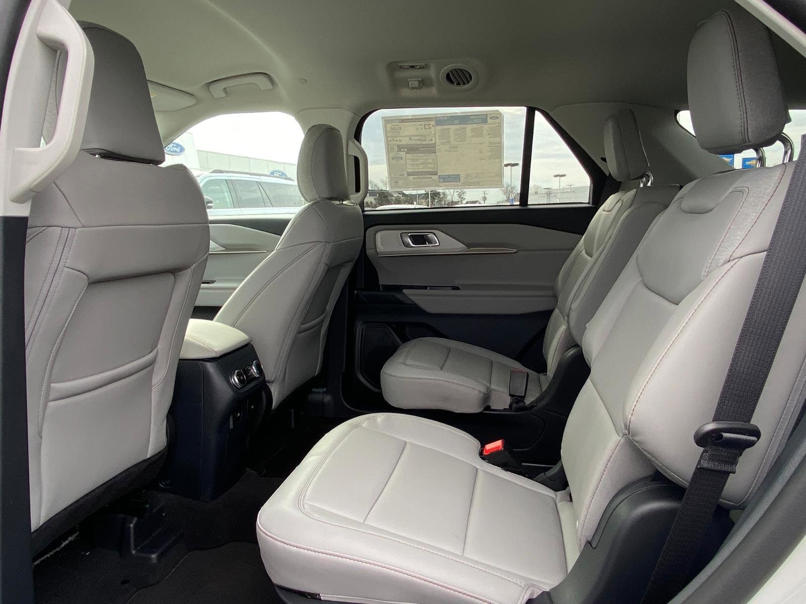 2026 Ford Explorer Active - Photo 14